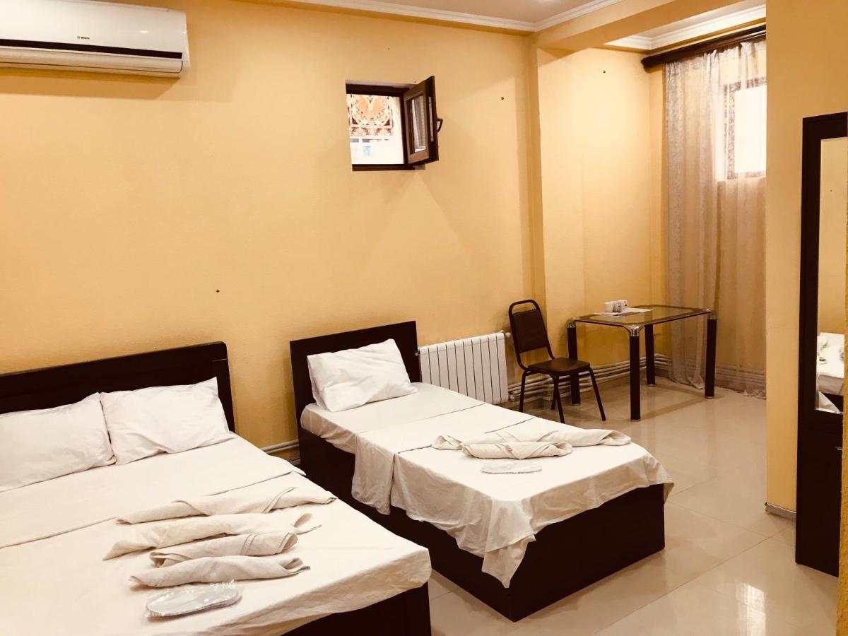 Rostus Otel Tiflis Dış mekan fotoğraf