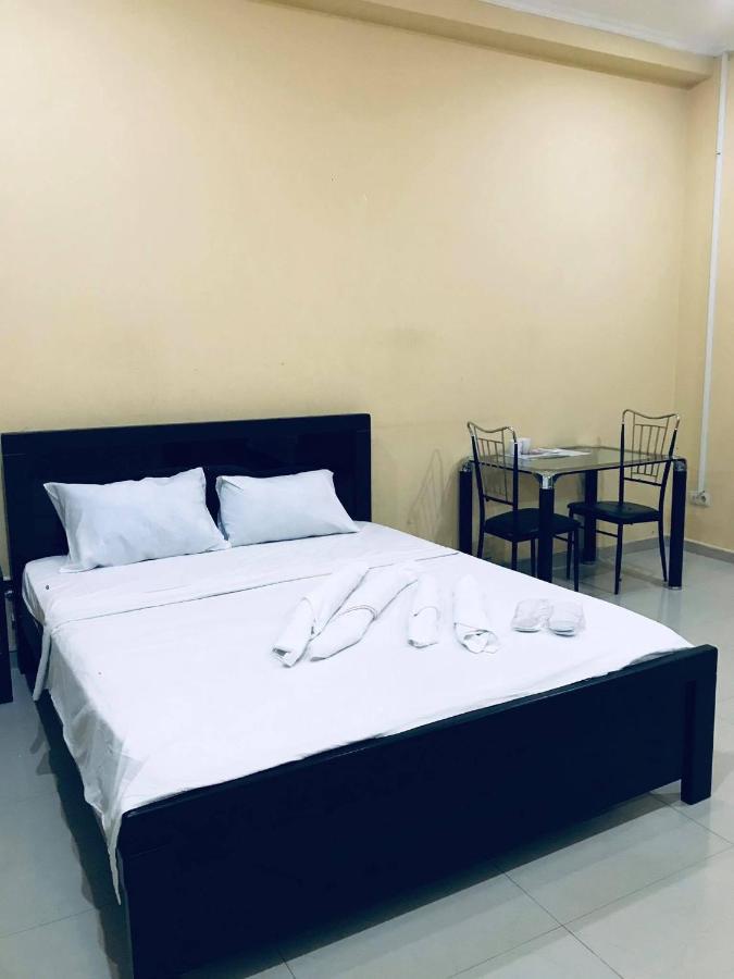 Rostus Otel Tiflis Dış mekan fotoğraf