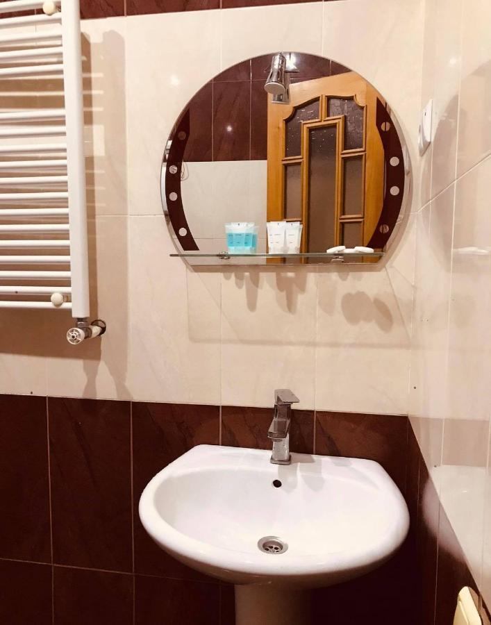 Rostus Otel Tiflis Dış mekan fotoğraf