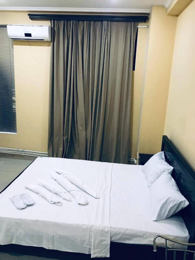 Rostus Otel Tiflis Dış mekan fotoğraf