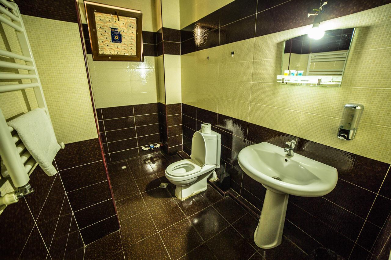 Rostus Otel Tiflis Dış mekan fotoğraf